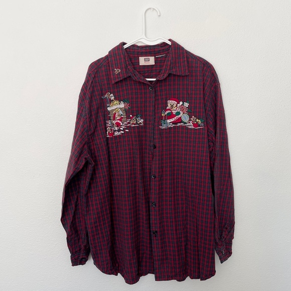 Vintage Christmas embroidered red and blue flannel - Picture 2 of 4